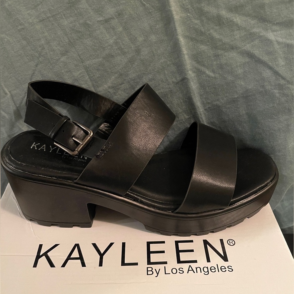 Kayleen by Los Angeles Chunky Heel Platform Sandals 7.5 M 90s style Black Vegan